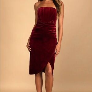 Lulu's Strapless Velvet Strapless Tulip Dress in Deep Red